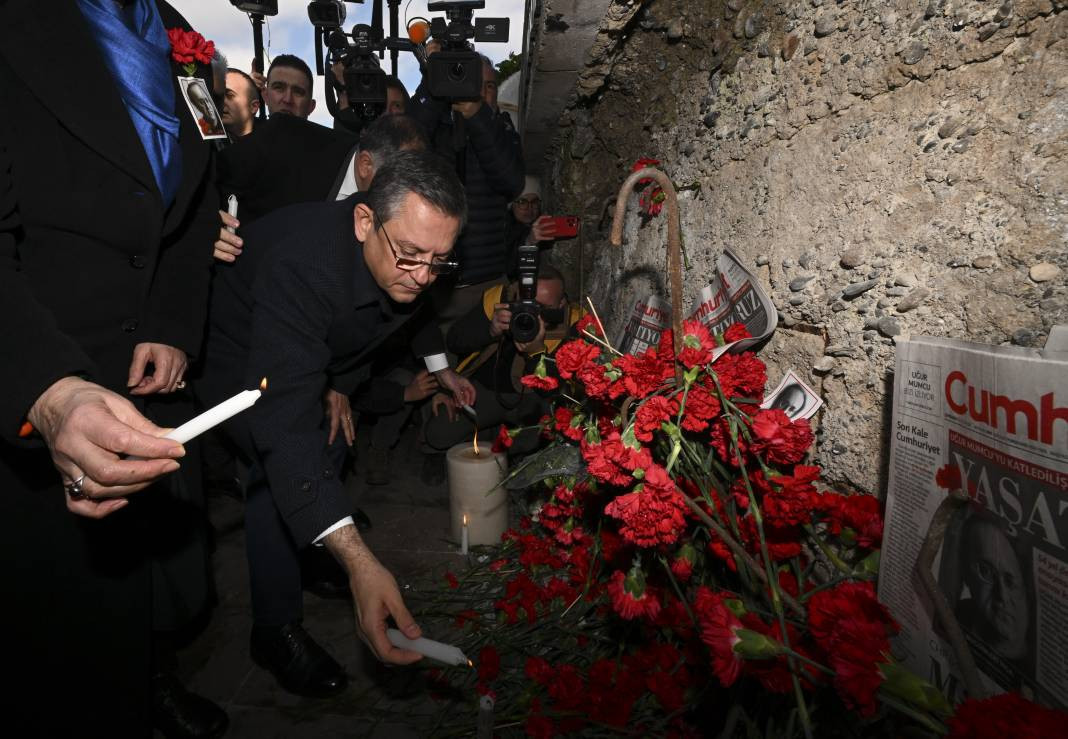 Gazeteci-yazar Uğur Mumcu ölümünün 31'inci yılında anıldı - Resim: 2